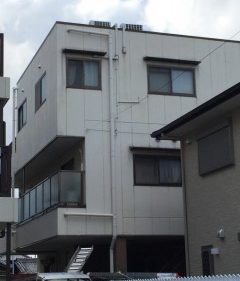 岸和田市E様邸　外壁塗装工事完了しました！！