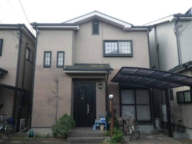 和泉市E様邸　屋根・外壁塗装工事着工しました！！
