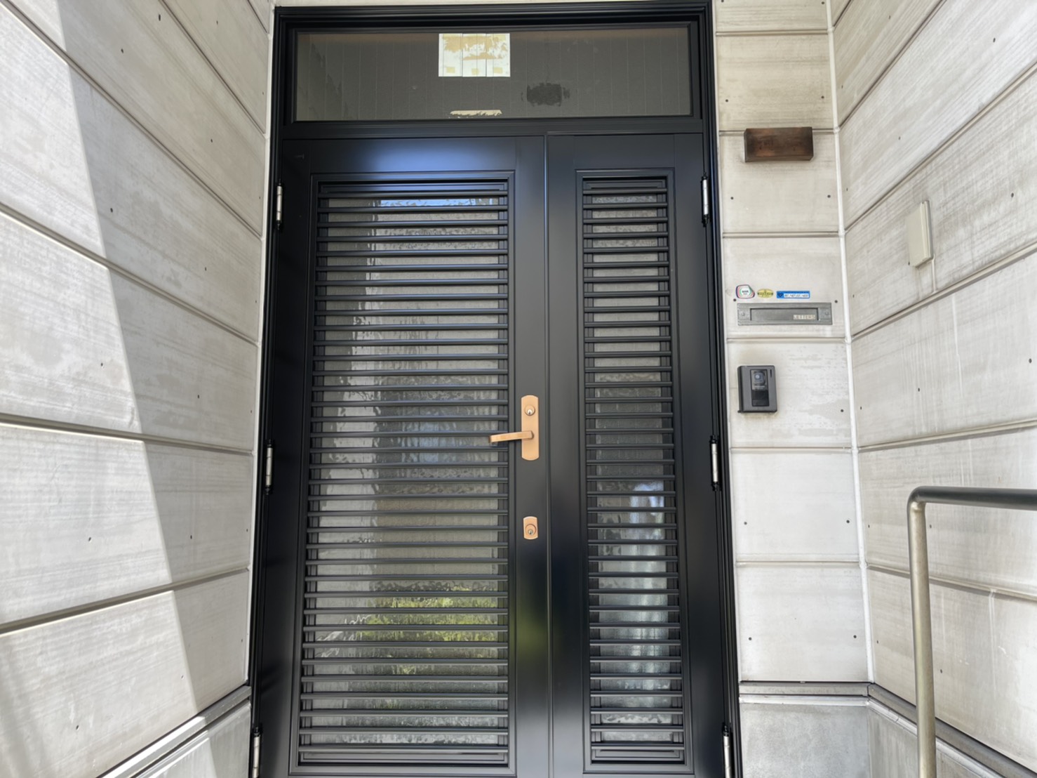 玄関扉の生まれ変わり！！