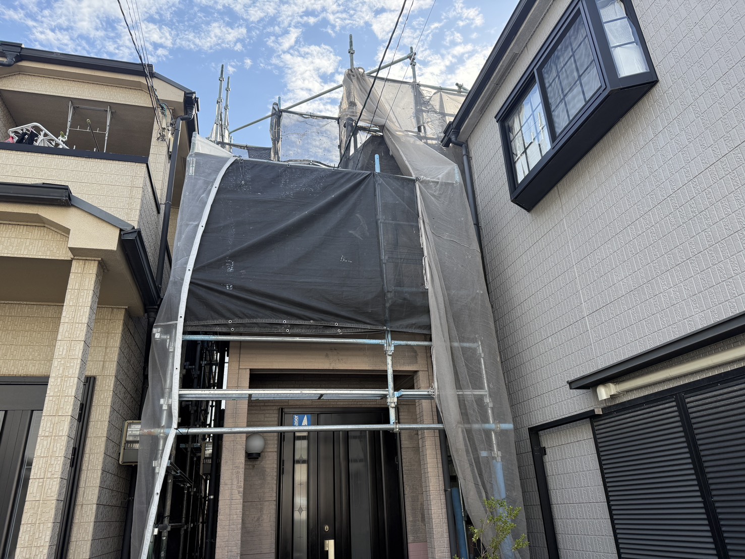 堺市N様邸　屋根・外壁塗装工事着工しました！！